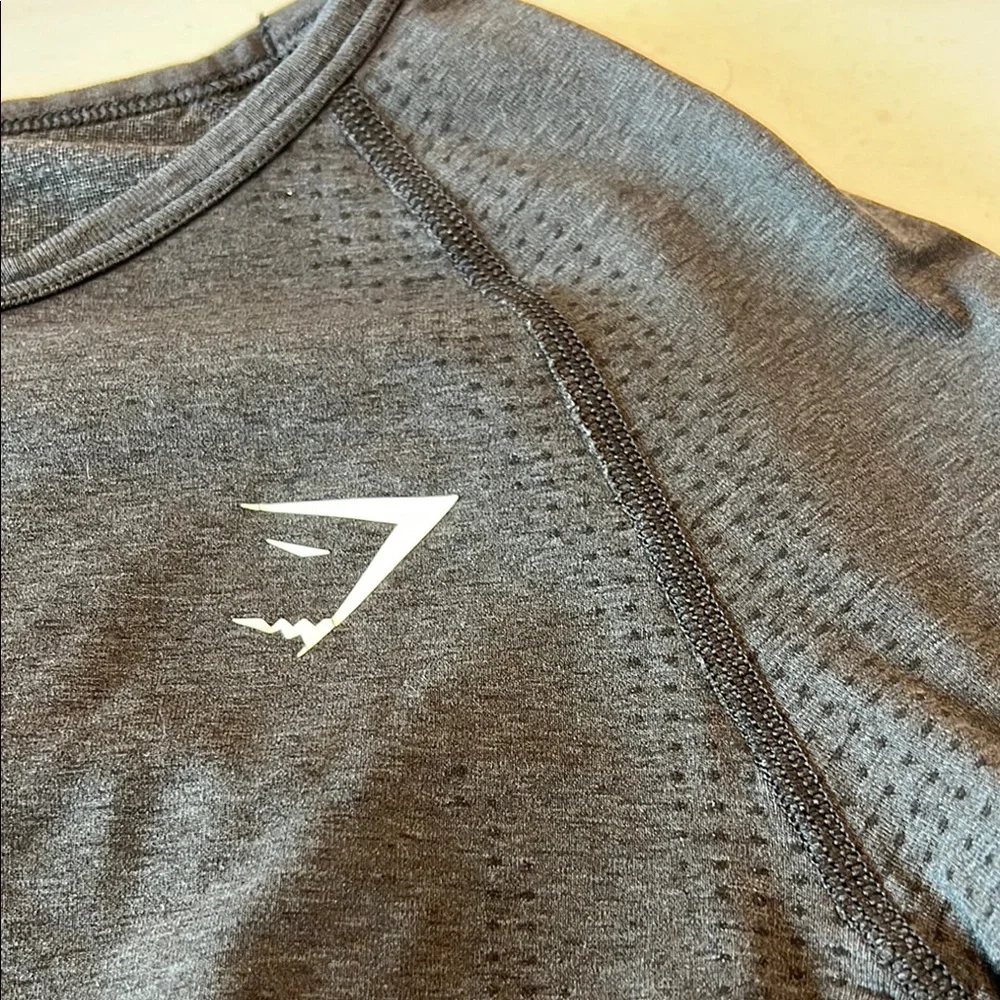 Black Gymshark Long Sleeve Crop Top - Picture 6 of 9